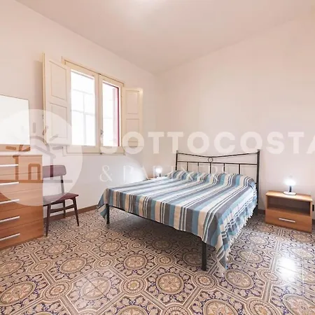 Poesia Flat - Roca * Melendugno