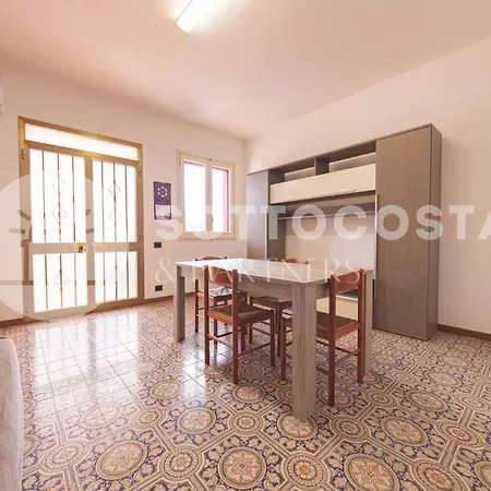 Poesia Flat - Roca *